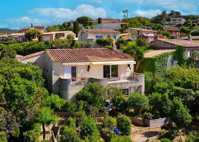 Charmante Maison *